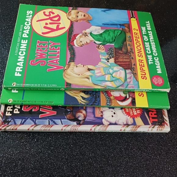 Vintage Sweet Valley Kids Christmas Books by Francine Pascal Set of 3. - Picture 3 of 4